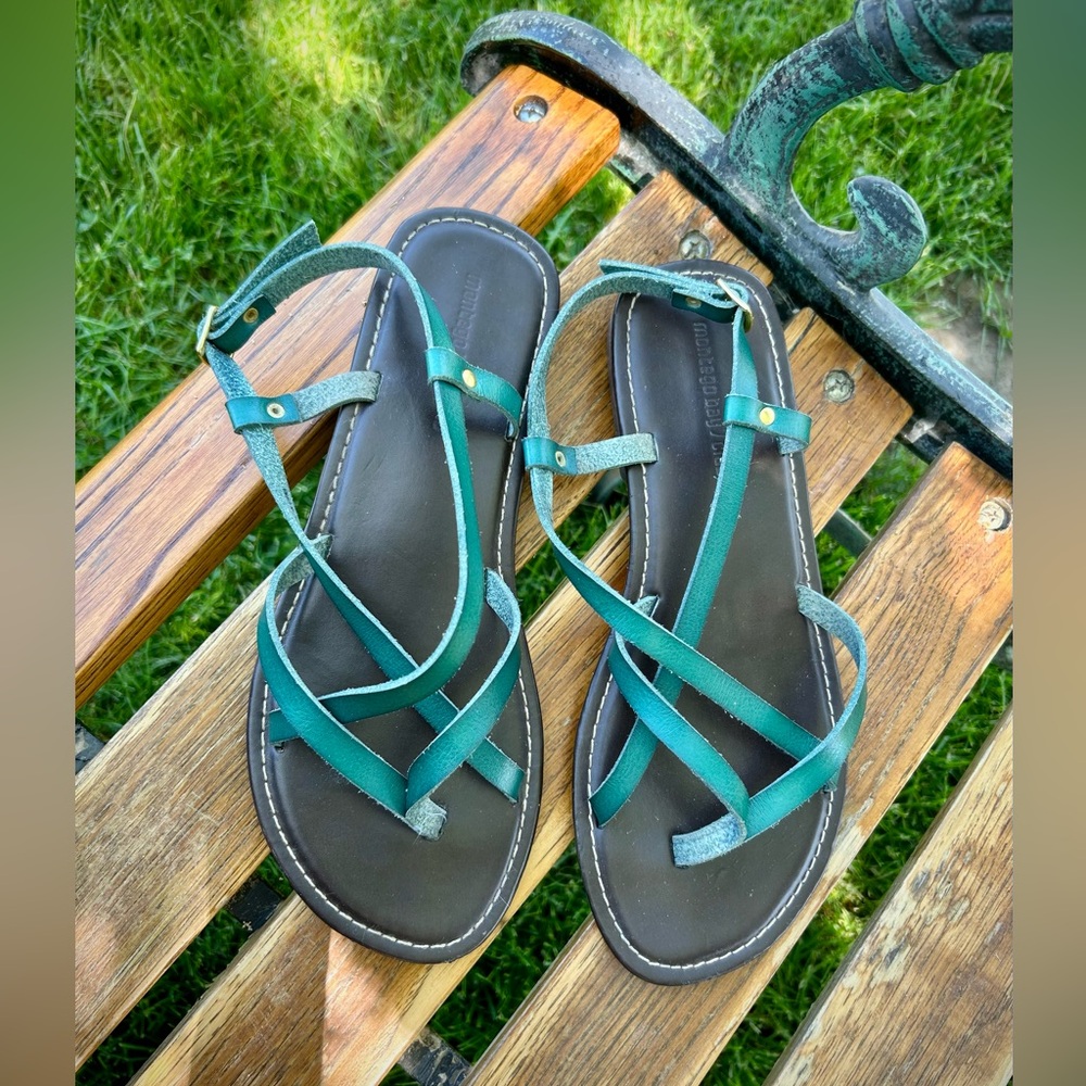 🌅Montego Bay Club strappy leather sandals sz 9